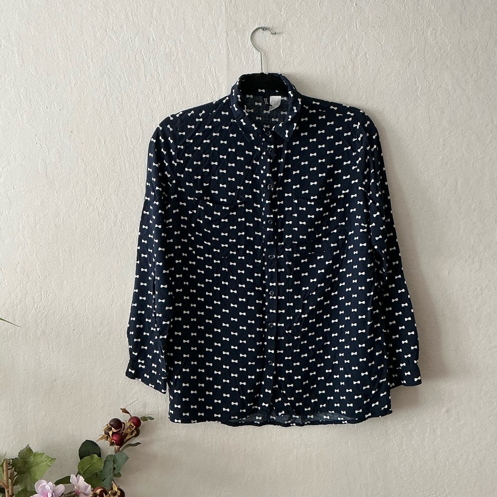 Divided by H&M Navy Blue Women’s Casual Shirt with Bow Print